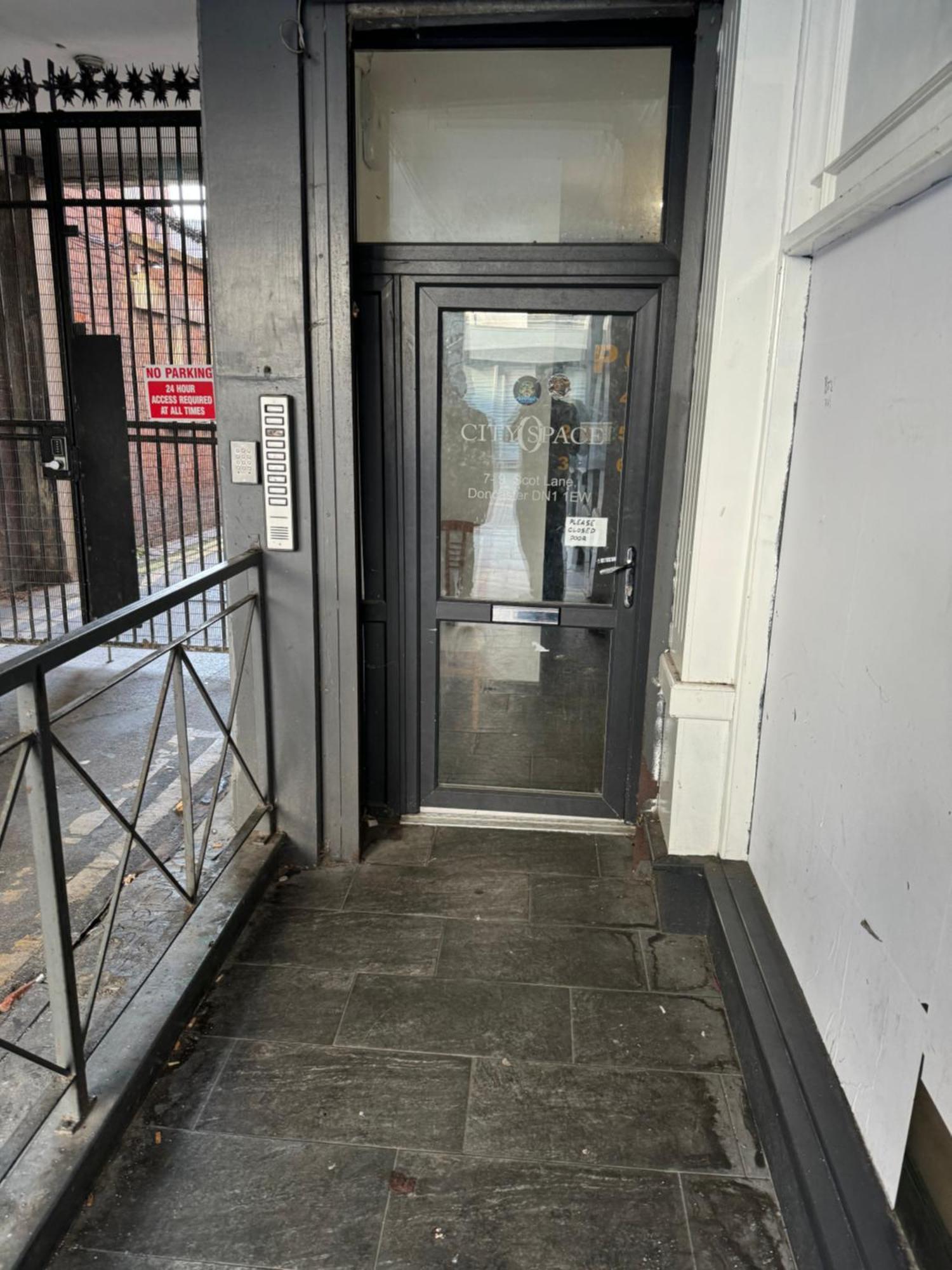 2 Bedroom Apartment In Doncaster City Centre Exterior photo