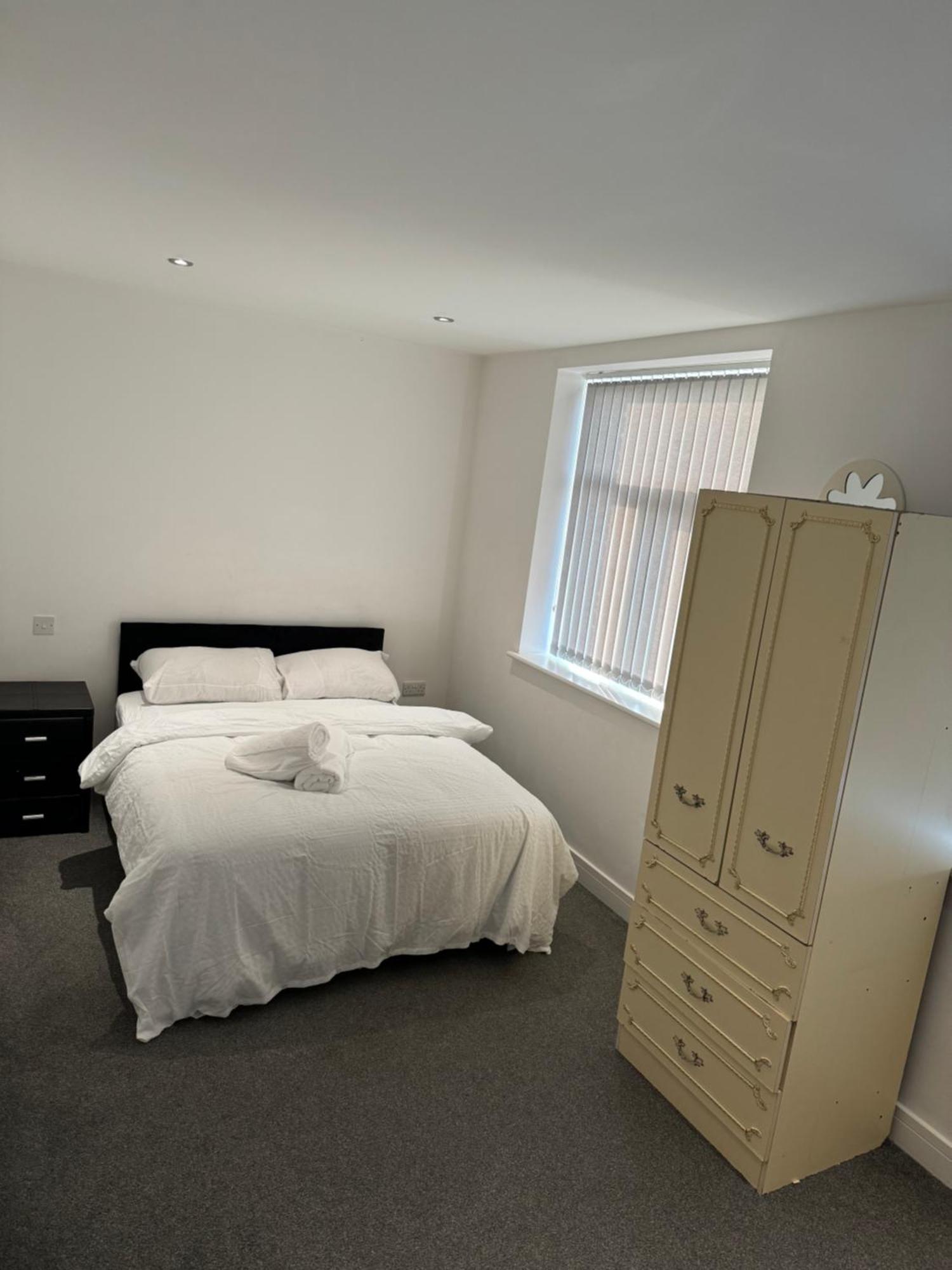 2 Bedroom Apartment In Doncaster City Centre Exterior photo